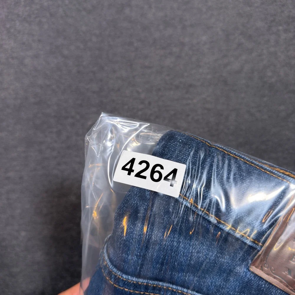 Lucky Brand 221 Original Straight Jeans Men 31x32 Blue Denim Stretch Casual
